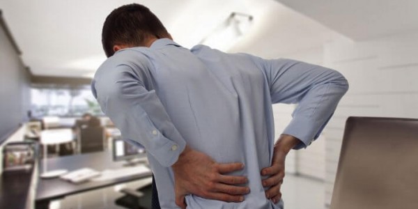 5 exercices à faire pour prévenir le mal de dos au bureau
